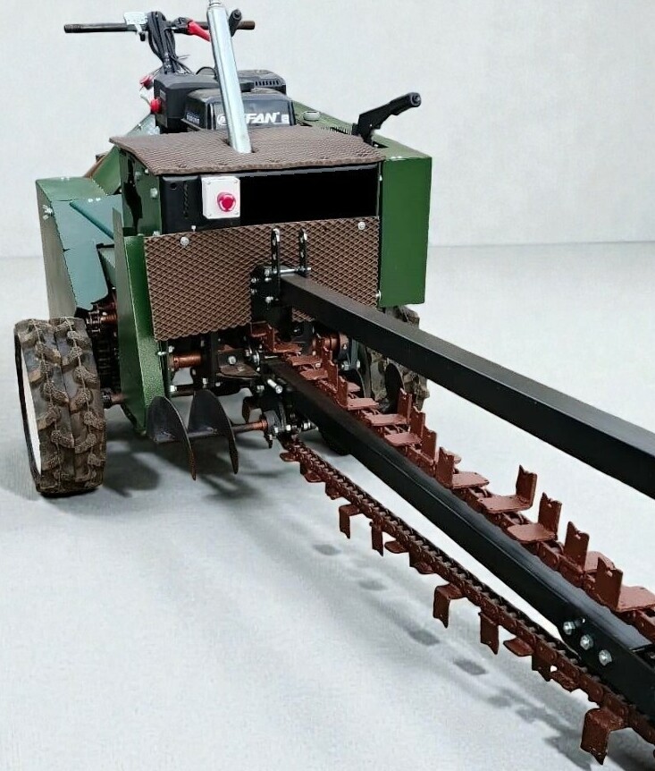 Траншеекопатель #7
- Мощность двигателя 17 лошадиных сил
-Шесть передач в транспортном режиме, пять передач в режиме разработки траншеи
-Наибольшая глубина <span style="font-weight: bold;">1.200 </span>миллиметров, ширина траншеи 8 сантиметров (опционально 12 или 18 сантиметров, при увеличении ширины траншеи, глубина траншеи может уменьшаться)
-<span style="font-weight: bold;">Стоимость 488000 рублей
</span>